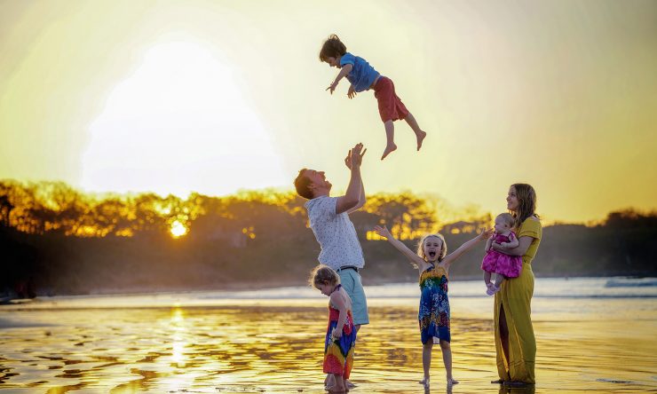 Tamarindo Beach flying family…